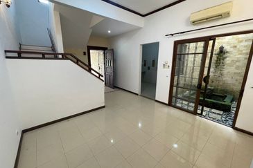 [Freehold] Double Storey Terrace Superlink, Jalan Adang, Seksyen U8, Bukit Jelutong, Shah Alam 