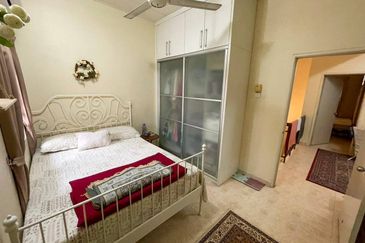 [Freehold] Double Storey Terrace, Jalan Serambi, Bukit Jelutong, Shah Alam 