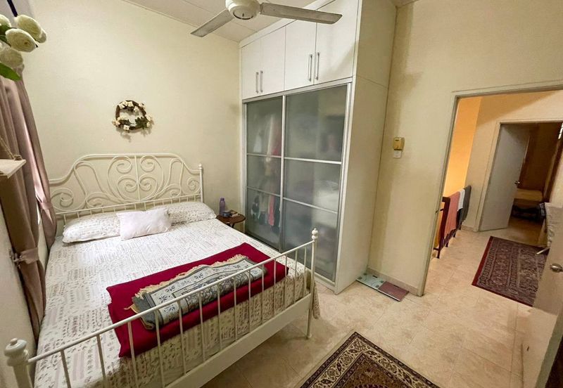 [Freehold] Double Storey Terrace, Jalan Serambi, Bukit Jelutong, Shah Alam 