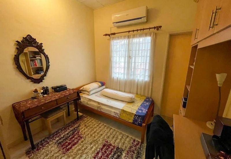 [Freehold] Double Storey Terrace, Jalan Serambi, Bukit Jelutong, Shah Alam 