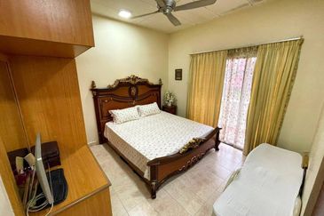 [Freehold] Double Storey Terrace, Jalan Serambi, Bukit Jelutong, Shah Alam 