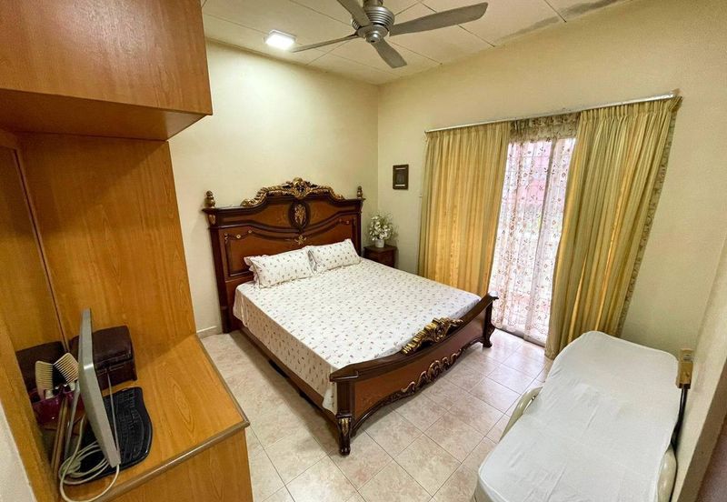 [Freehold] Double Storey Terrace, Jalan Serambi, Bukit Jelutong, Shah Alam 