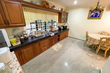 [Freehold] Double Storey Terrace, Jalan Serambi, Bukit Jelutong, Shah Alam 