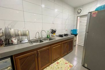 [Freehold] Double Storey Terrace, Jalan Serambi, Bukit Jelutong, Shah Alam 
