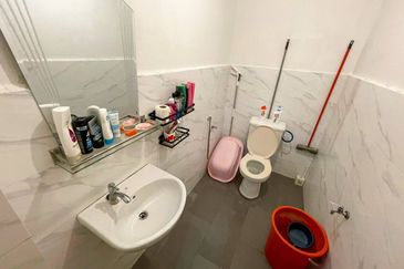 [Freehold] Double Storey Terrace, Jalan Serambi, Bukit Jelutong, Shah Alam 