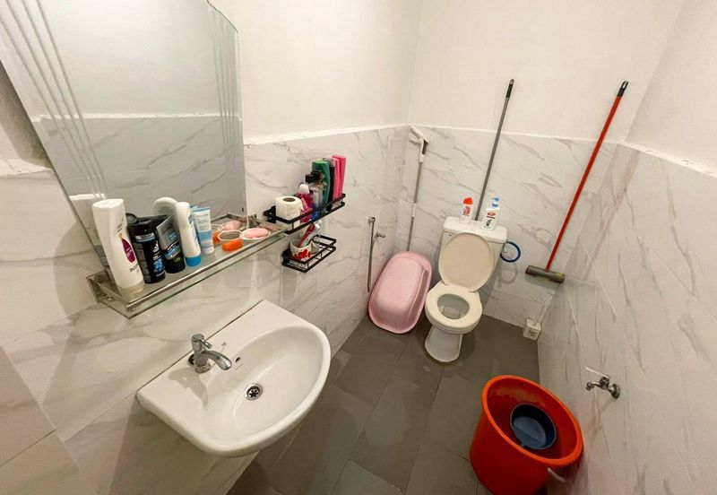 [Freehold] Double Storey Terrace, Jalan Serambi, Bukit Jelutong, Shah Alam 