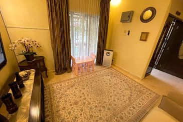 [Freehold] Double Storey Terrace, Jalan Serambi, Bukit Jelutong, Shah Alam 