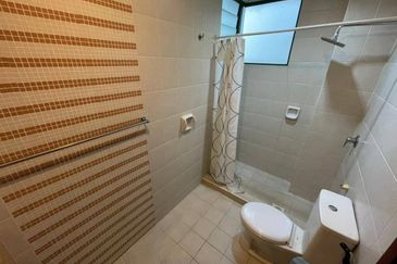 [Pool View & Non Bumi Lot] Sri Acappella Serviced Apartment, Seksyen 13, Shah Alam