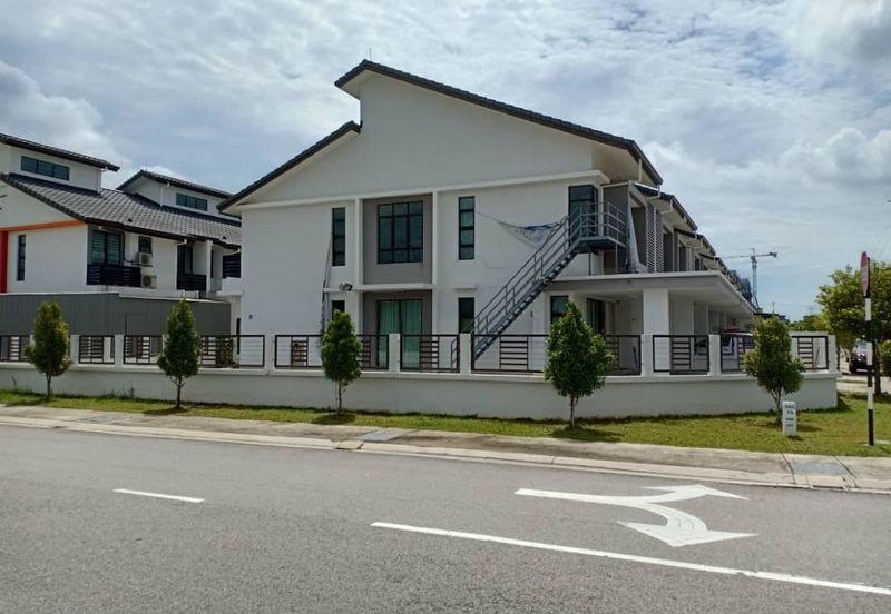 [Corner Lot & Freehold] Double Storey Terrace, Geta @ Bandar Bukti Raja, Kalng