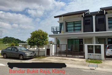 [Corner Lot & Freehold] Double Storey Terrace, Geta @ Bandar Bukti Raja, Kalng