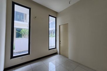 Lukisan @ Alam Impian