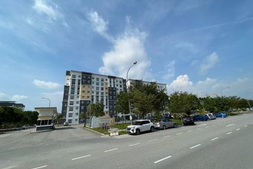 Asteria Apartment @ Bandar ParkLand