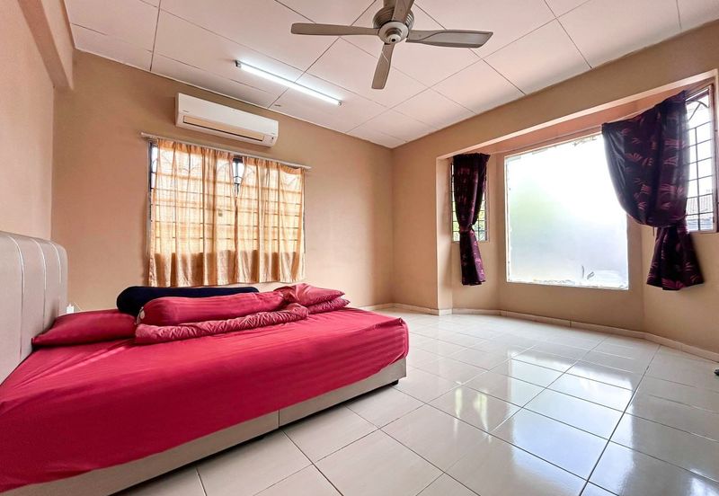 Taman Saujana Puchong