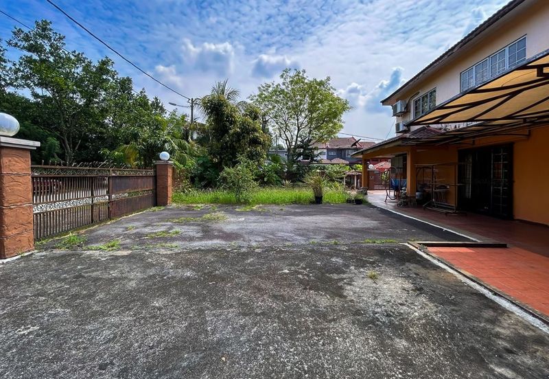 Taman Saujana Puchong