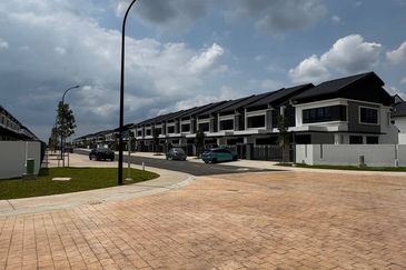 Ferrous 1 @ Alam Impian