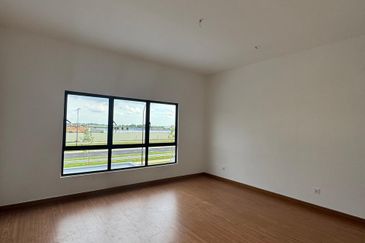 Ferrous 1 @ Alam Impian