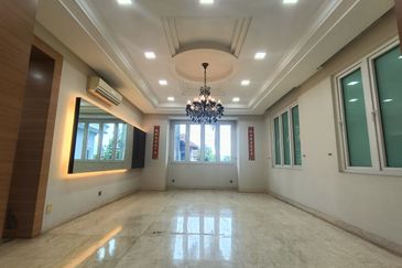 KGSAAS Golf Club, Seksyen 13