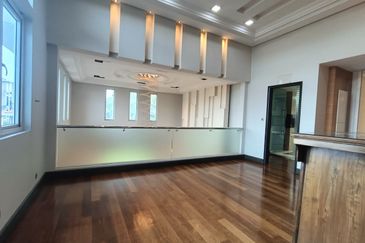 KGSAAS Golf Club, Seksyen 13