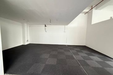 Radia Retail, Seksyen U8