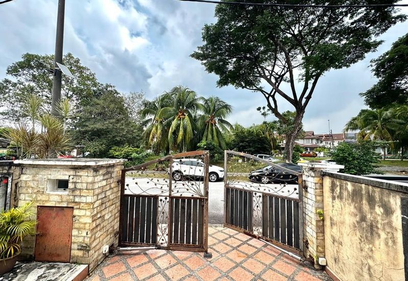 Seksyen 8, Kota Damansara