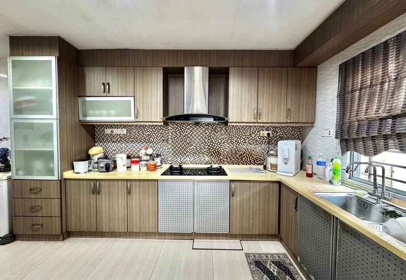 Seksyen 8, Kota Damansara