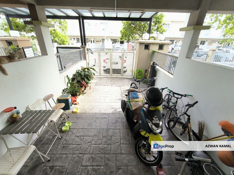 Alam Sanctuary Taman Alam Putra, Seri Kembangan | Townhouse Ground Floor 3 Bedrooms | GROUND FLOOR, KITCHEN EXTENDED, WELL MAINTAIN UNIT, Selangor, Puchong South