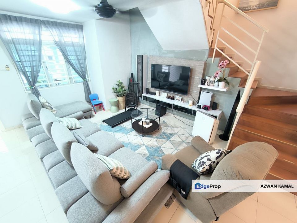 Alam Sanctuary Taman Alam Putra, Seri Kembangan | Townhouse Ground Floor 3 Bedrooms | GROUND FLOOR, KITCHEN EXTENDED, WELL MAINTAIN UNIT, Selangor, Puchong South