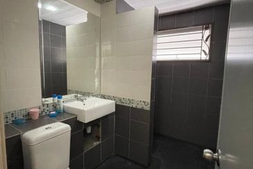 FREEHOLD💥Double Storey Terrace, Ellis @ Bandar Bukit Raja, Klang