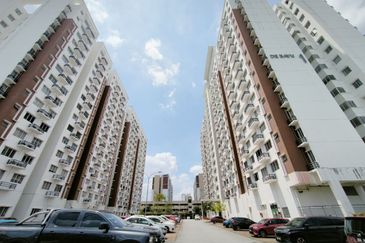 De Bayu Apartment @ Setia Alam