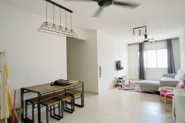 De Bayu Apartment @ Setia Alam