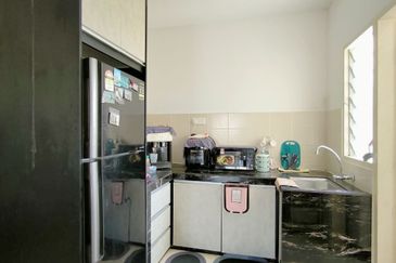 De Bayu Apartment @ Setia Alam