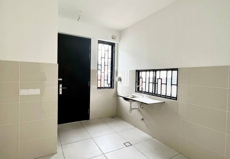 Elmina Green Three @ City of Elmina