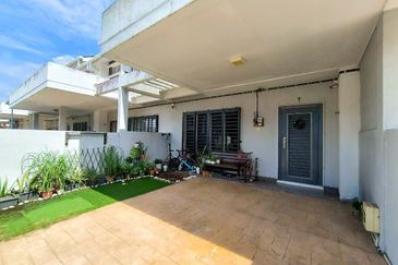 Saron @Bandar Bukit Raja