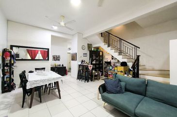 Saron @Bandar Bukit Raja