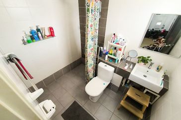 Saron @Bandar Bukit Raja