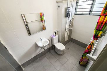 Saron @Bandar Bukit Raja