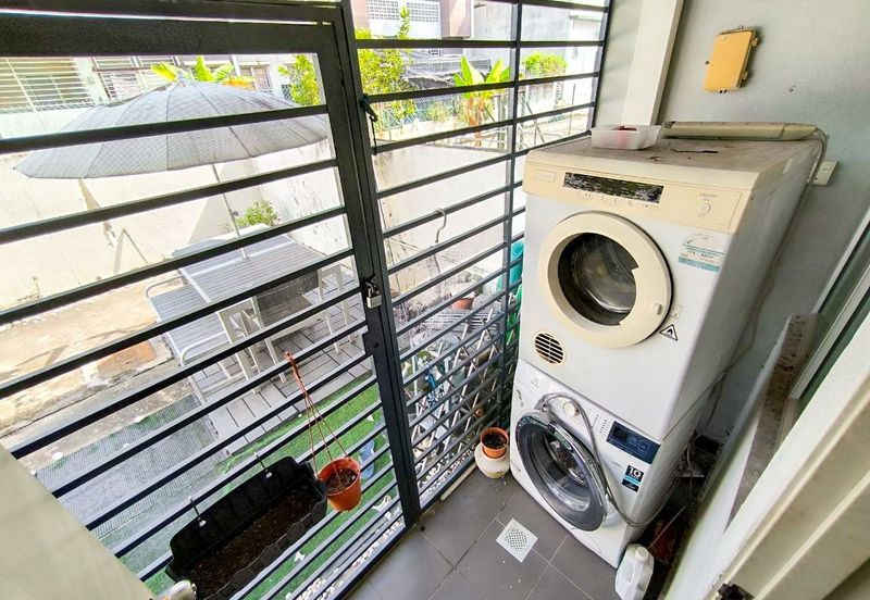 Saron @Bandar Bukit Raja