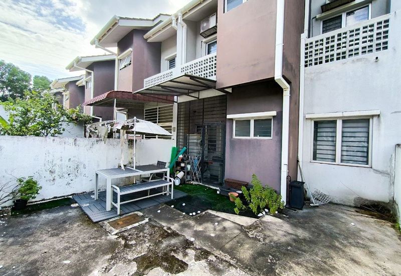 Saron @Bandar Bukit Raja