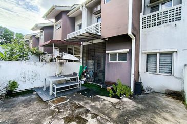 Saron @Bandar Bukit Raja