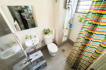 Saron @Bandar Bukit Raja