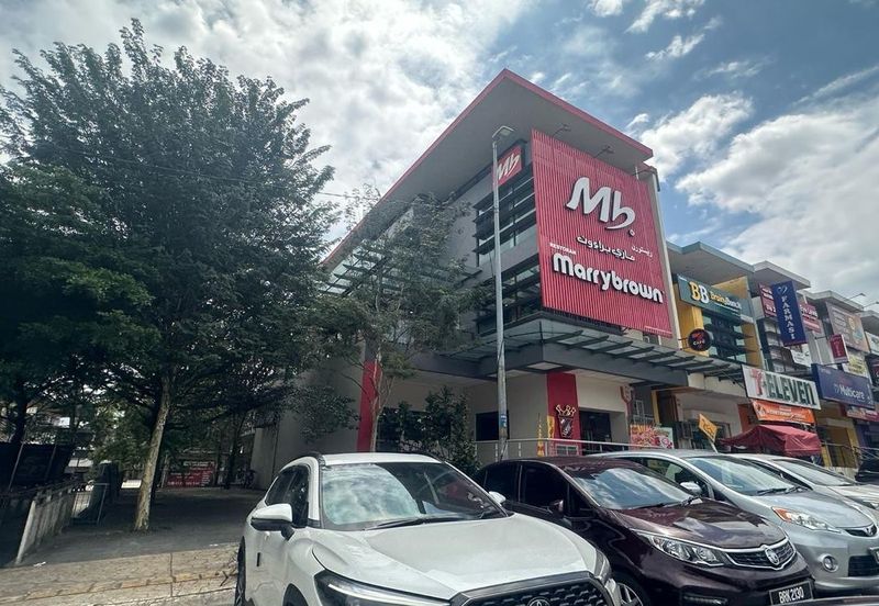 E-Boulevard, Denai Alam