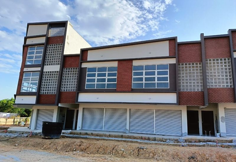 Temu Business Centre, City of Elmina