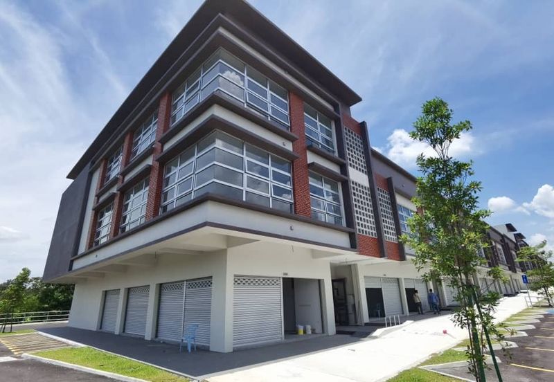 Temu Business Centre, City of Elmina