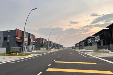 Elmina Business Park