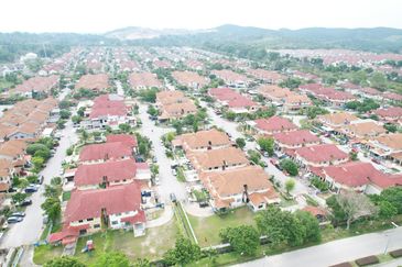 Corner Lot Facing Main Road Suria Square Alam Suria Puncak Alam