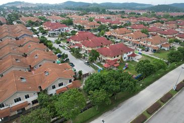 Corner Lot Facing Main Road Suria Square Alam Suria Puncak Alam