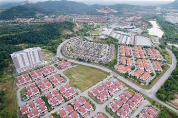 Corner Lot Facing Main Road Suria Square Alam Suria Puncak Alam