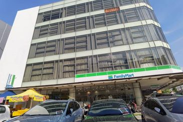 The Trillium @Lake Fields