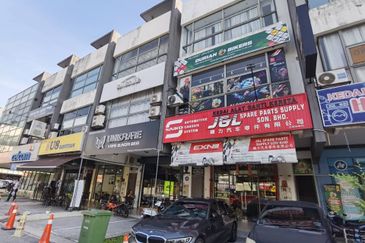 The Trillium @Lake Fields