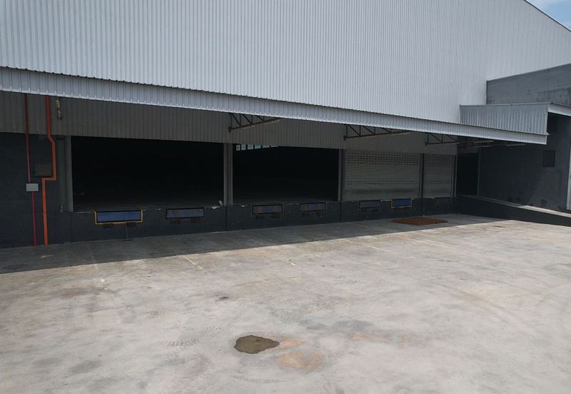 Shah Alam Seysyen U10 Warehouse Factory Cum Loading Bay For Rent